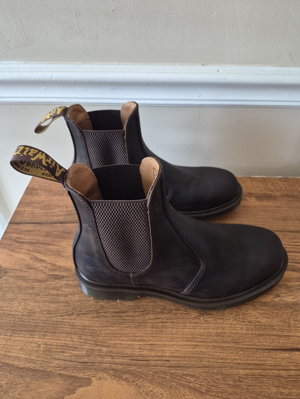 Dr. Martens 2976 Chelsea Boots Size 7